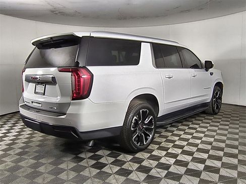 Certified 2022 GMC Yukon XL SLE w/ Gmc Pro Safety Plus Package image 8