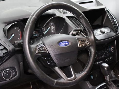 Used 2018 Ford Escape SE w/ SE Sport Appearance Package image 13