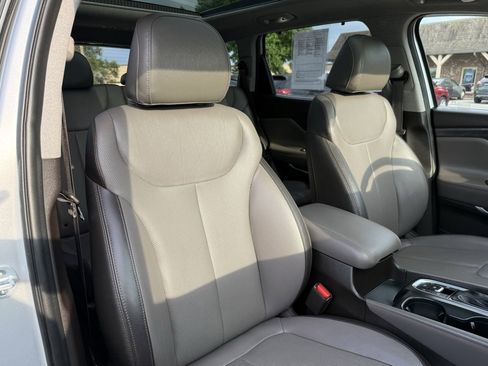Used 2019 Hyundai Santa Fe Limited image 22
