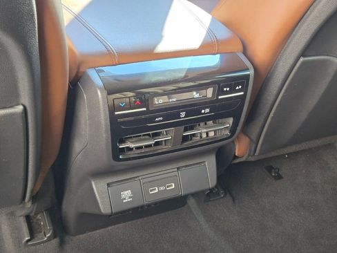 Certified 2023 Acura MDX SH-AWD w/ Technology Package image 15