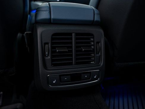 Used 2024 Audi e-tron GT Prestige image 60