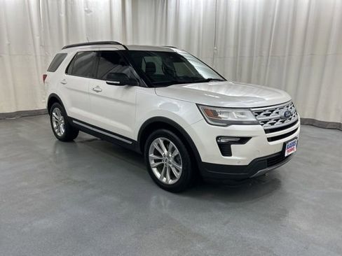 Used 2018 Ford Explorer XLT w/ Equipment Group 202A image 1