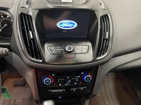 Used 2017 Ford Escape SE w/ Equipment Group 201A AWD/4WD image 14