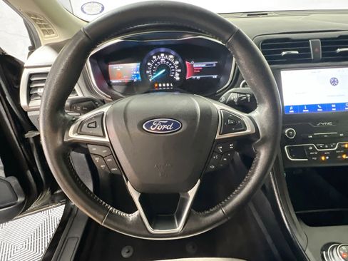 Used 2020 Ford Fusion SE w/ Equipment Group 151A image 17