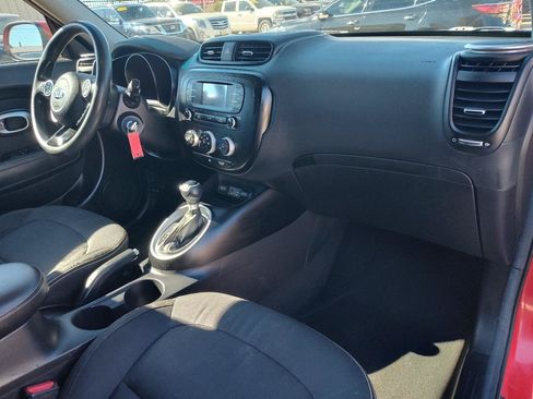 Used 2016 Kia Soul + FWD image 40
