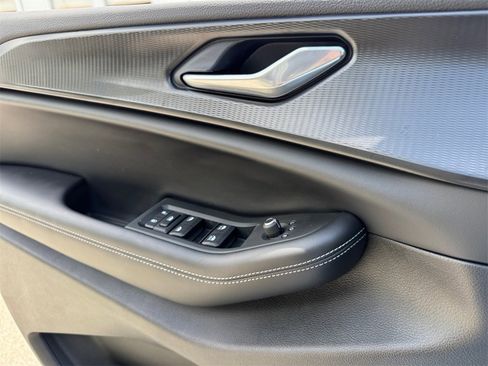 New 2025 Jeep Grand Cherokee Altitude image 20