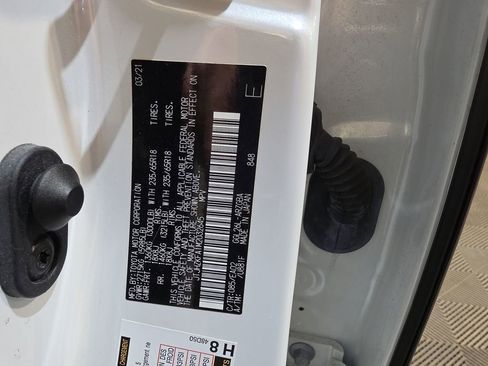 Used 2021 Lexus RX 350L Premium w/ Premium Package image 28