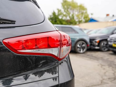 Used 2018 Hyundai Tucson SE image 11