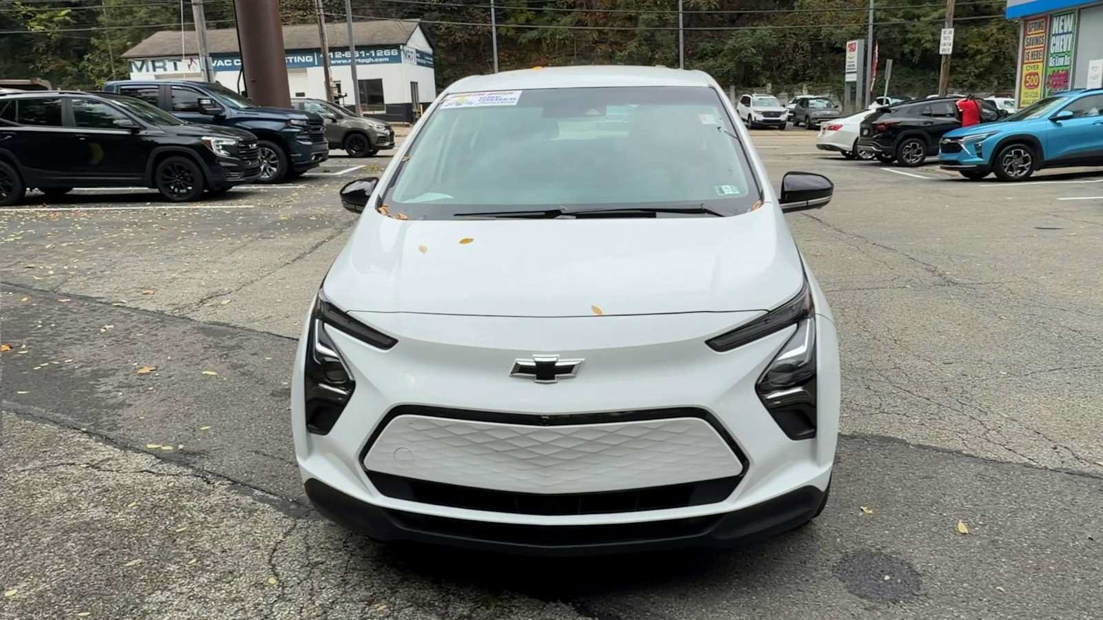 Used 2023 Chevrolet Bolt LT w/ Infotainment Package FWD image 4
