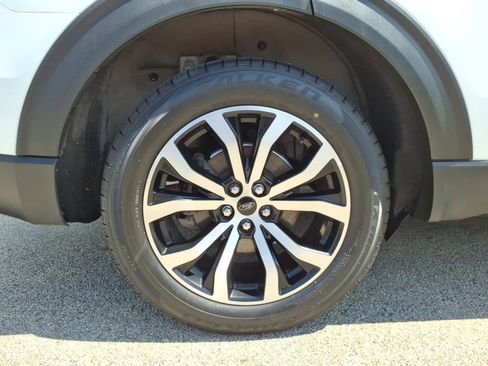Certified 2022 Ford Explorer ST-Line w/ Class IV Trailer Tow Package AWD/4WD image 7