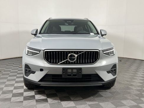 Certified 2025 Volvo XC40 B5 Plus image 4