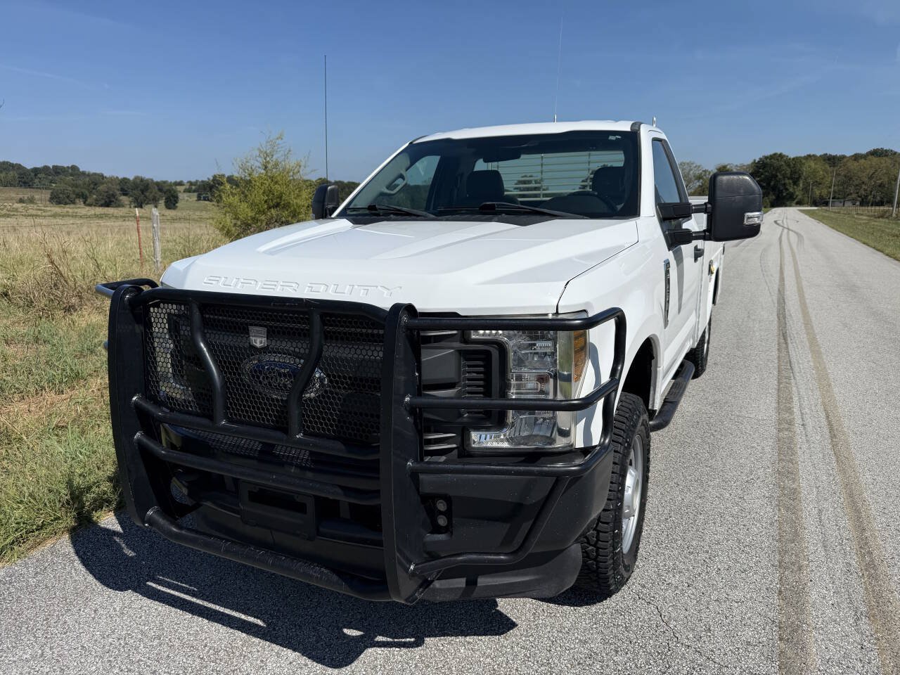 Used 2019 Ford F250 XL w/ Power Equipment Group AWD/4WD image 2