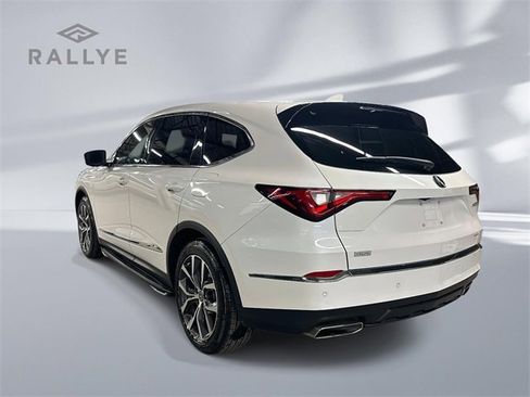 Used 2023 Acura MDX SH-AWD w/ Technology Package image 5