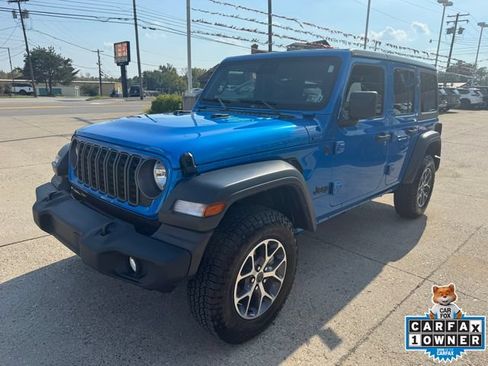 Used 2025 Jeep Wrangler Unlimited Sport AWD/4WD image 16