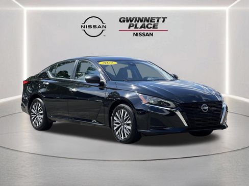 Used 2025 Nissan Altima 2.5 SV AWD/4WD image 27