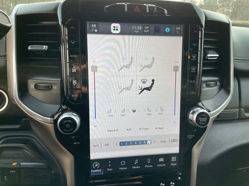 Used 2024 RAM 2500 Laramie image 33