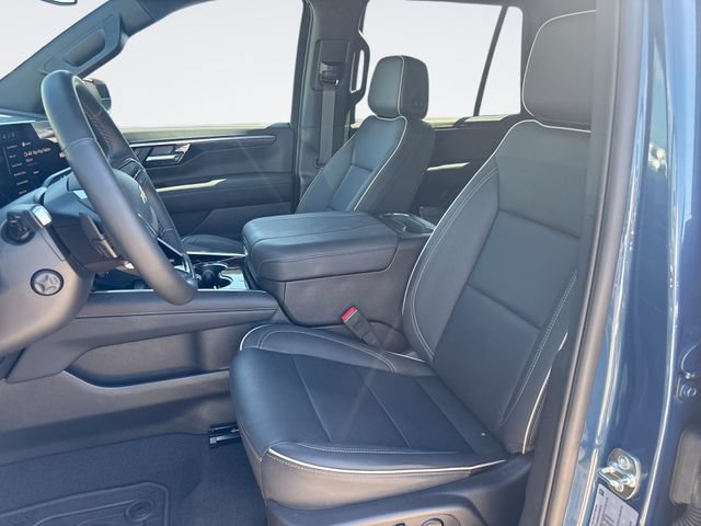 Used 2026 Chevrolet Tahoe Premier w/ Sun And Tow Package AWD/4WD image 11