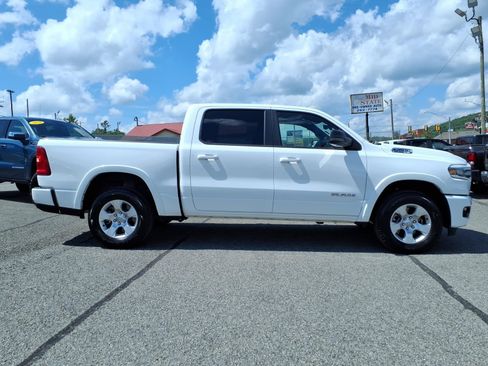 Used 2025 RAM 1500 Big Horn AWD/4WD image 8
