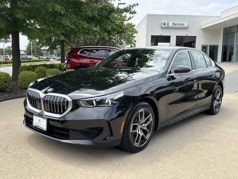 Used 2026 BMW 530i xDrive AWD/4WD image 1