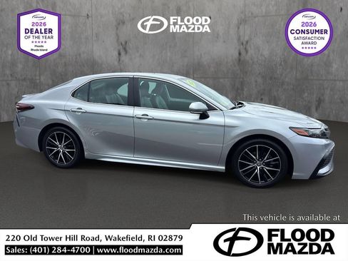 Used 2022 Toyota Camry SE AWD/4WD image 6