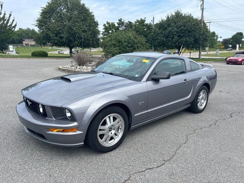 Used 2007 Ford Mustang GT Premium RWD image 7