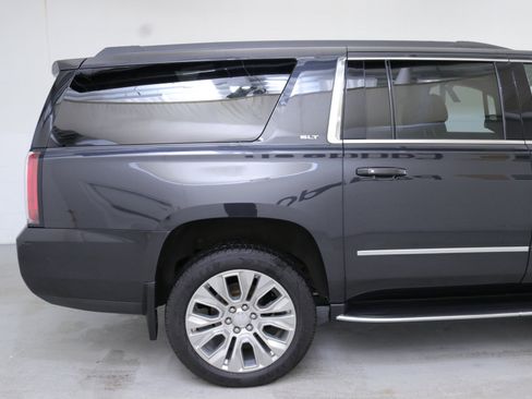 Used 2020 GMC Yukon XL SLT w/ Open Road Package image 9