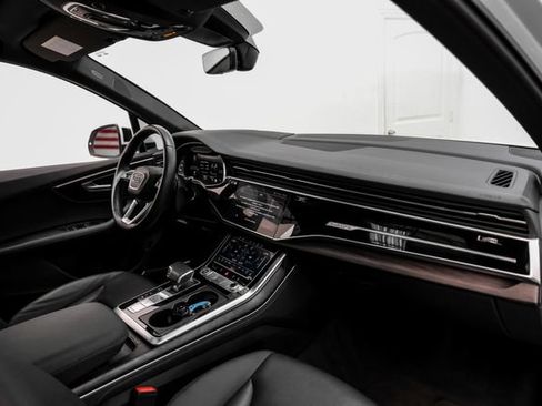 Used 2023 Audi Q7 3.0T Prestige w/ Prestige Package AWD/4WD image 10