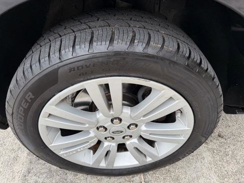 Used 2011 Land Rover Range Rover HSE LUX image 36