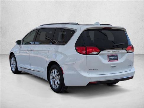 Used 2020 Chrysler Pacifica Limited FWD image 8