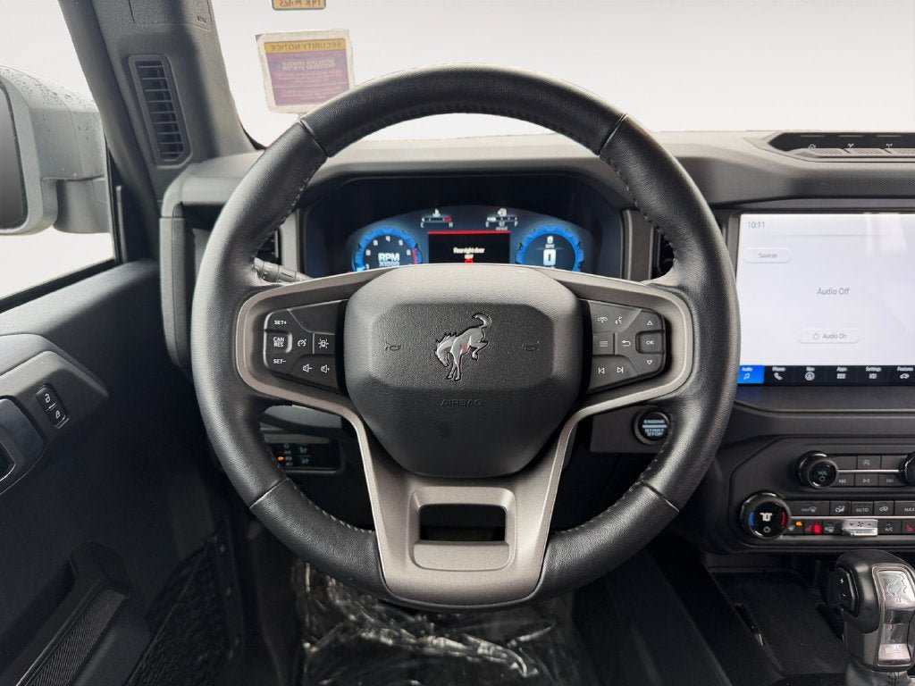 Used 2025 Ford Bronco Badlands AWD/4WD image 14