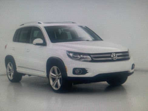 Used 2014 Volkswagen Tiguan SE image 1