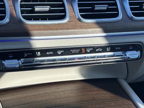 Certified 2024 Mercedes-Benz GLE 450 4MATIC image 29