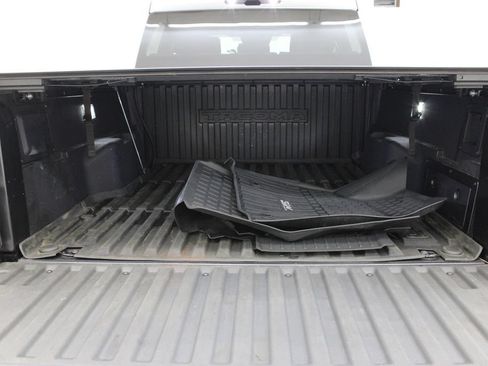 Used 2025 Toyota Tacoma TRD Off-Road AWD/4WD image 28