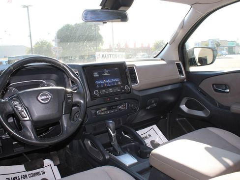 Used 2022 Nissan Frontier SV image 23