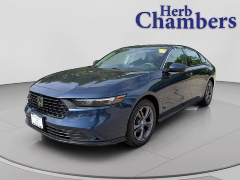 Used 2023 Honda Accord EX image 11