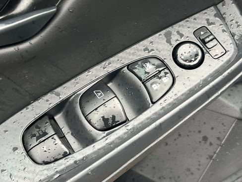 Used 2025 Nissan Sentra S image 14