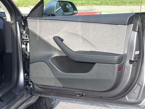 Used 2025 Tesla Model 3 Long Range image 34