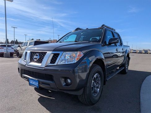 Used 2015 Nissan Frontier PRO-4X image 7