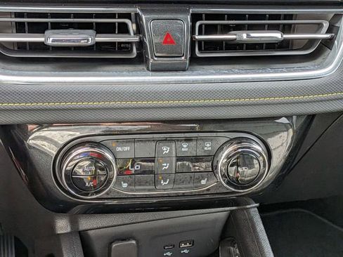 Used 2025 Chevrolet TrailBlazer ACTIV w/ Convenience Package FWD image 24