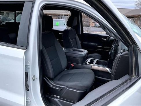 Used 2022 Chevrolet Silverado 1500 LT Trail Boss w/ Convenience Package II image 30