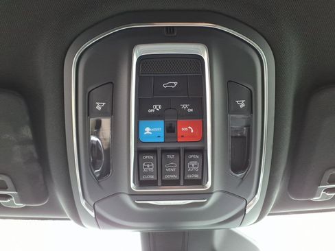 New 2026 Jeep Grand Cherokee L Limited AWD/4WD image 17