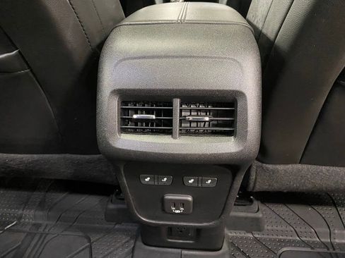 Used 2023 Chevrolet Equinox RS image 15