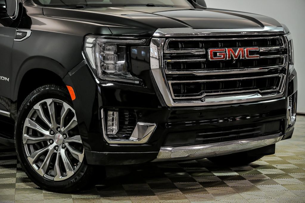 Used 2022 GMC Yukon XL SLT w/ SLT Premium Package AWD/4WD image 2