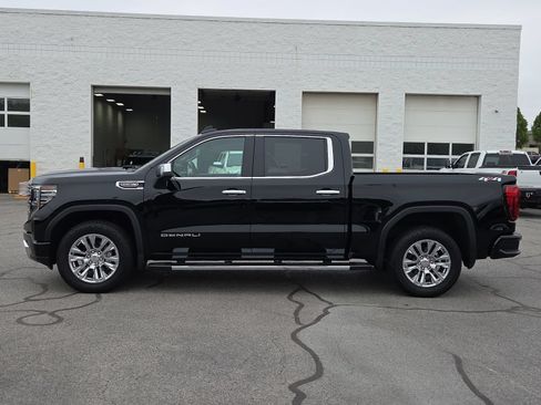 Used 2026 GMC Sierra 1500 Denali AWD/4WD image 2