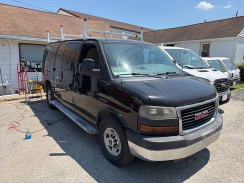 Used 2014 GMC Savana 2500 RWD image 12