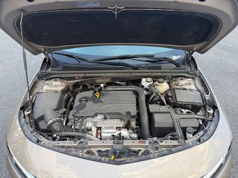 Used 2025 Chevrolet Malibu LT FWD image 18