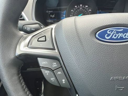 Used 2024 Ford Edge Titanium w/ Equipment Group 301A AWD/4WD image 26