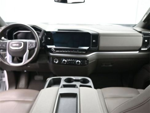 Used 2024 GMC Sierra 1500 SLT image 24