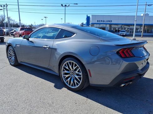 Used 2025 Ford Mustang GT Premium image 6