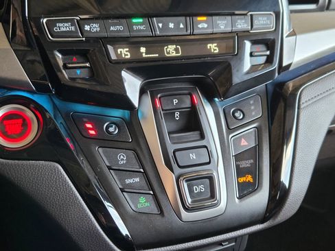 Used 2023 Honda Odyssey Touring image 8